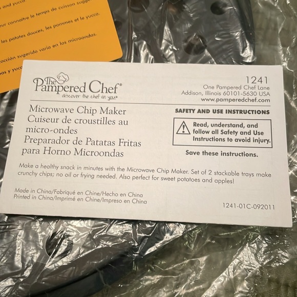 NWT The Pampered Chef #1241 Microwave Chip Maker Potato Chip Maker - Picture 2 of 11
